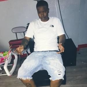 Meet your Posher, Dee